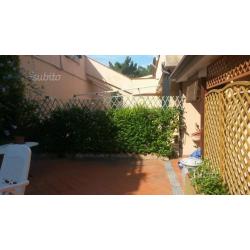Villa con ampio giardino