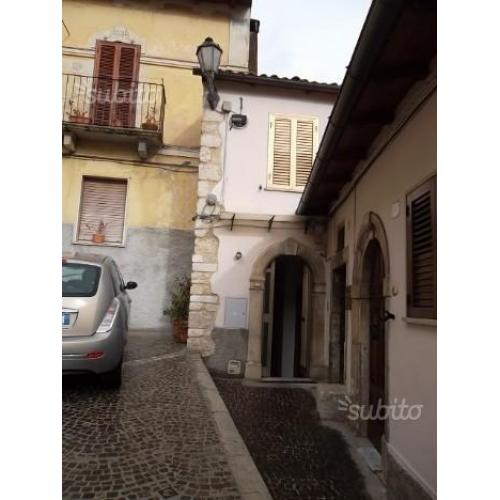 Pettorano sul Gizio - appartamento su 3 livelli
