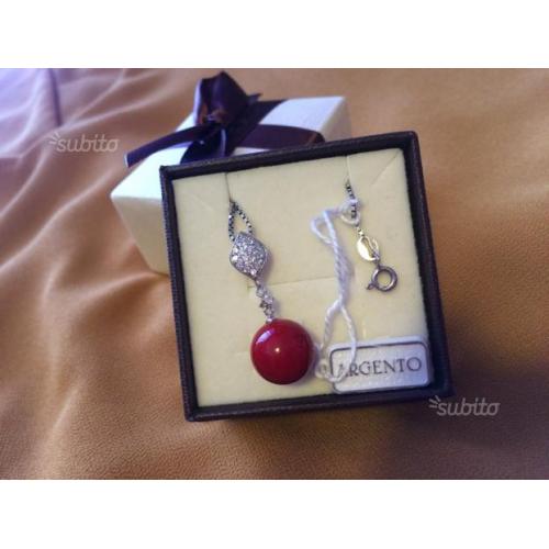 Collana in argento nuova