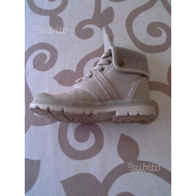 Scarpe della chicco per bimbo