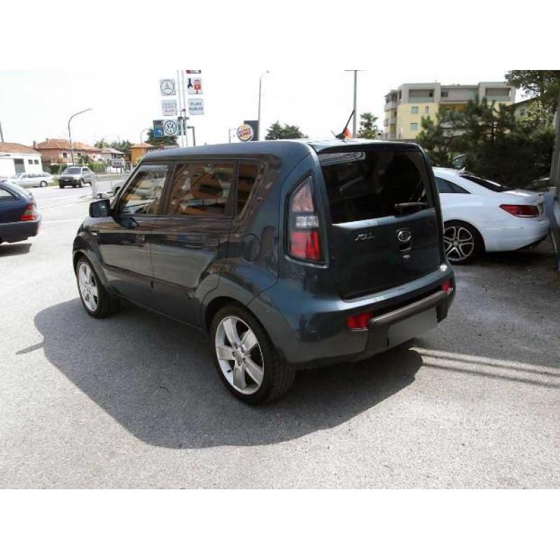 Kia Soul 1.6 CVVT Cool - 2011