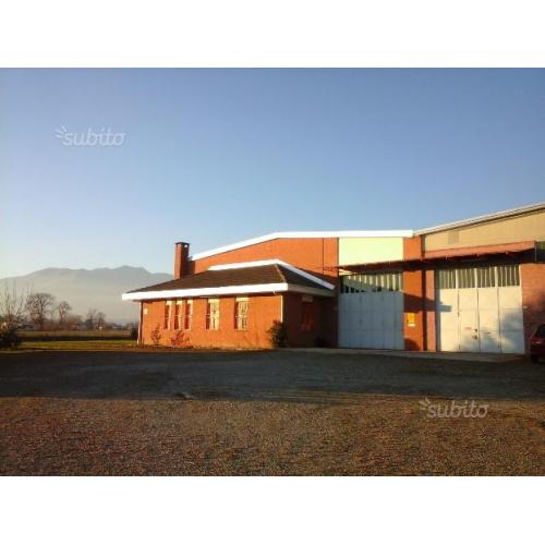 Capannone industriale con ufficio ed area esterna