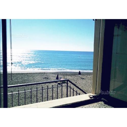 APPARTAMENTI SULLA SPIAGGIA casa al mare Fuscaldo