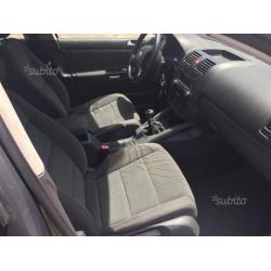 VOLKSWAGEN Golf 5 1.9 Confortline