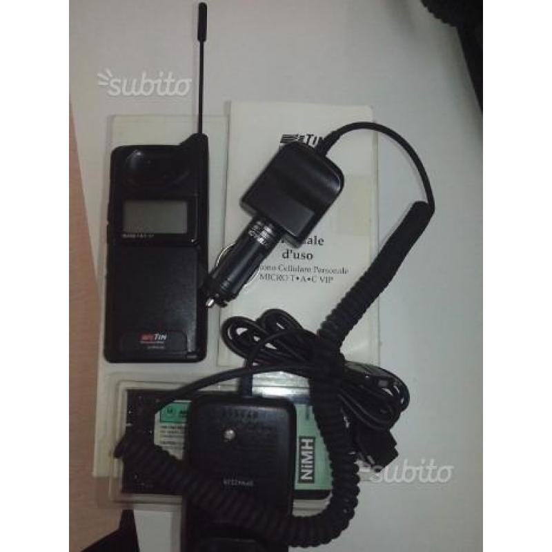 Cellulare MOTOROLA MicroTAC VIP E-TACS da collezio