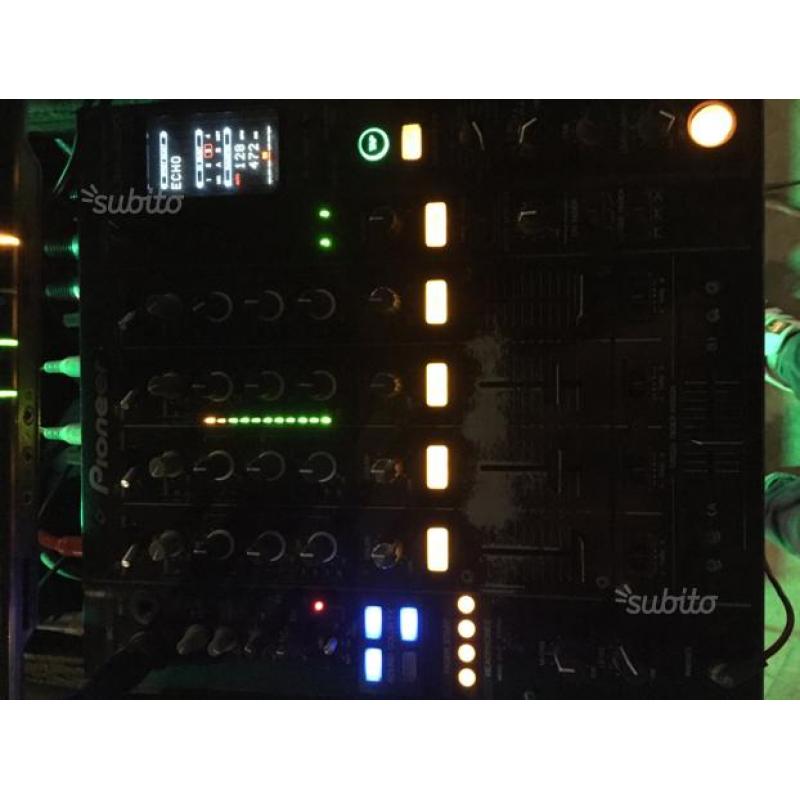 Consolle DJ pioneer completa di flightcase