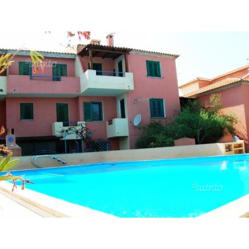 Trilocale con Piscina. Vacanze a san Teodoro
