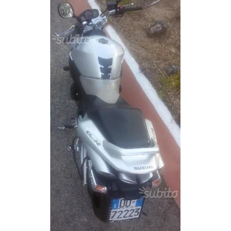 Suzuki GSR 600 - 2007
