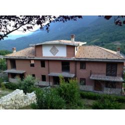Villetta trifamiliare