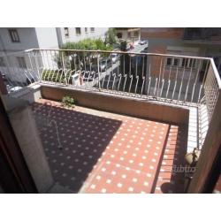 2 PIANO mq.165 CON TERRAZZA BALCONI CANTINA P.AUTO