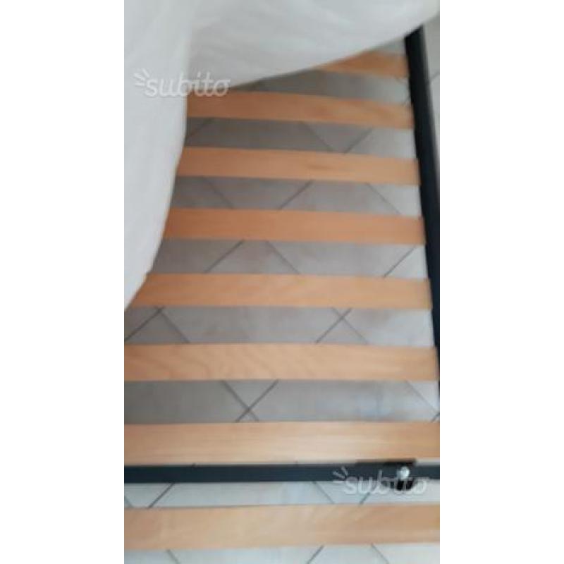 Letto singolo con materasso