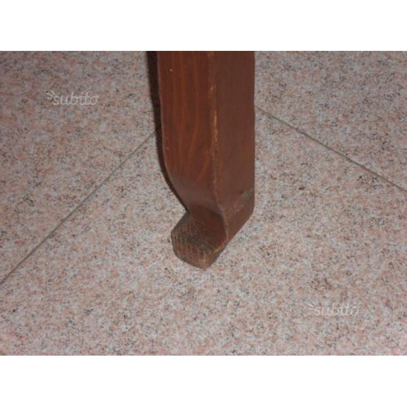 Tavolino fine 800 in essenza di abete