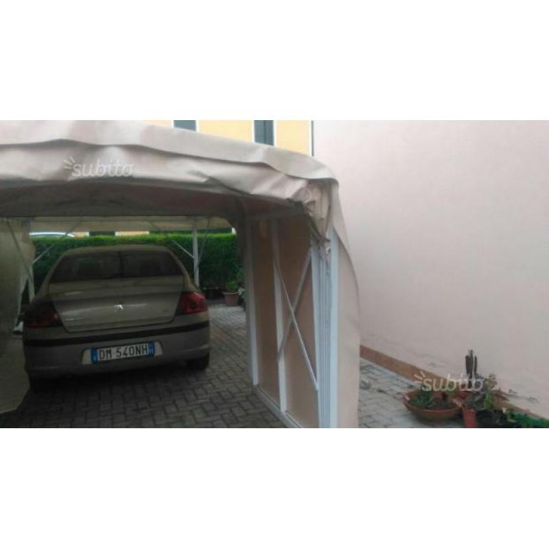 Box auto a conchiglia