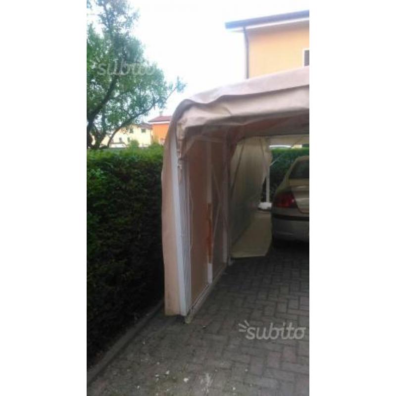 Box auto a conchiglia