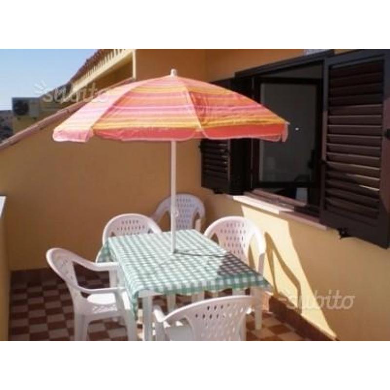 La Maddalena pratica+terrazzo a 3 min dal mare