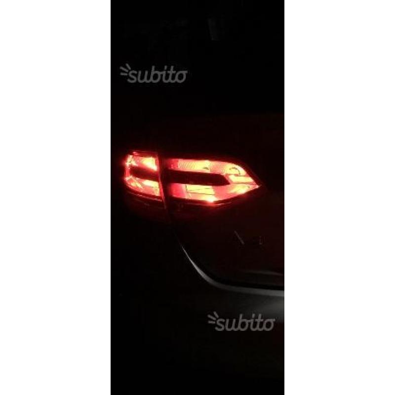 Coppia fari Audi a4 b8 originali berlina