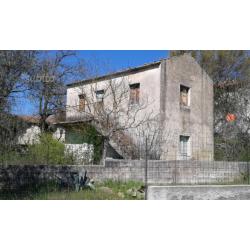 Rustico a S.Agapito c/da Temennotte