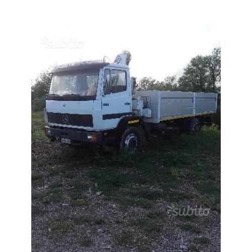 Mercedes 1520 con GRU PM