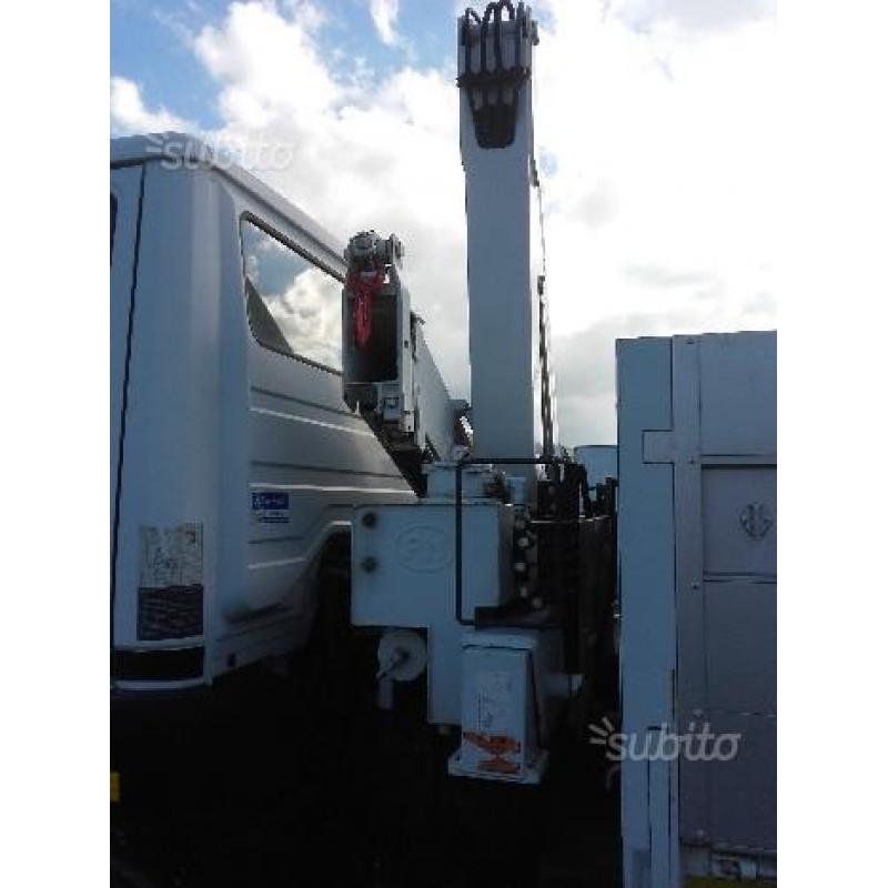 Mercedes 1520 con GRU PM