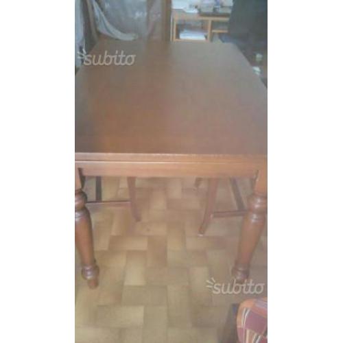 Tavolo di cm 120 allungabile a 200 cm