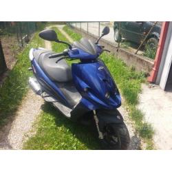 Phantom max 250 pochi km
