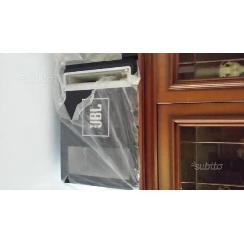 Sub woofer jbl 1200 w max con led all interno