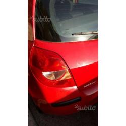 RENAULT Clio 3ª serie - 2005
