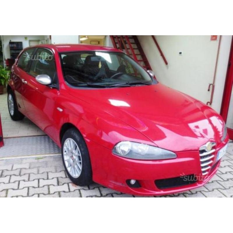 ALFA ROMEO 147 1.9 JTD M-JET 16V 3 porte Dist.