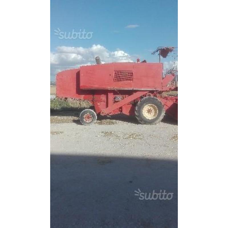 Mietitrebbia Laverda m132