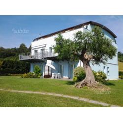 Bilocale con giardino per vacanze al mare