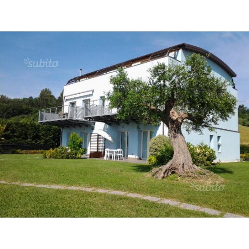 Bilocale con giardino per vacanze al mare