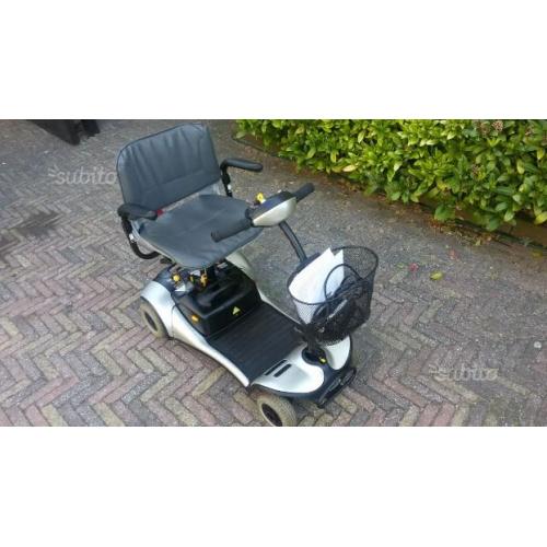 Scooter elettrico per anziani e disabili