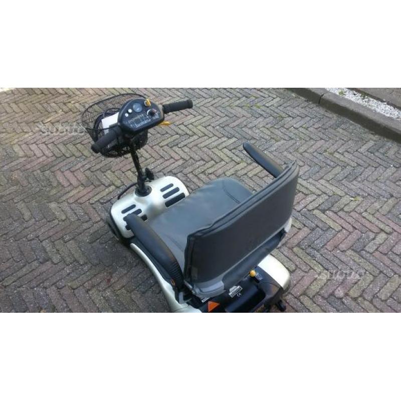 Scooter elettrico per anziani e disabili