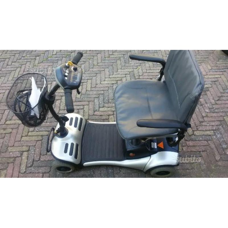Scooter elettrico per anziani e disabili