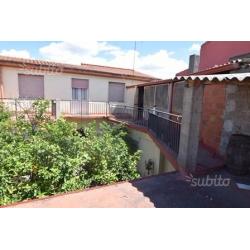 San Gavino M.le - Indipendente con giardino