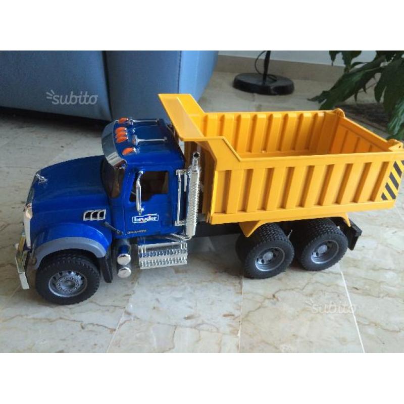 Camion Bruder