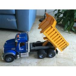 Camion Bruder