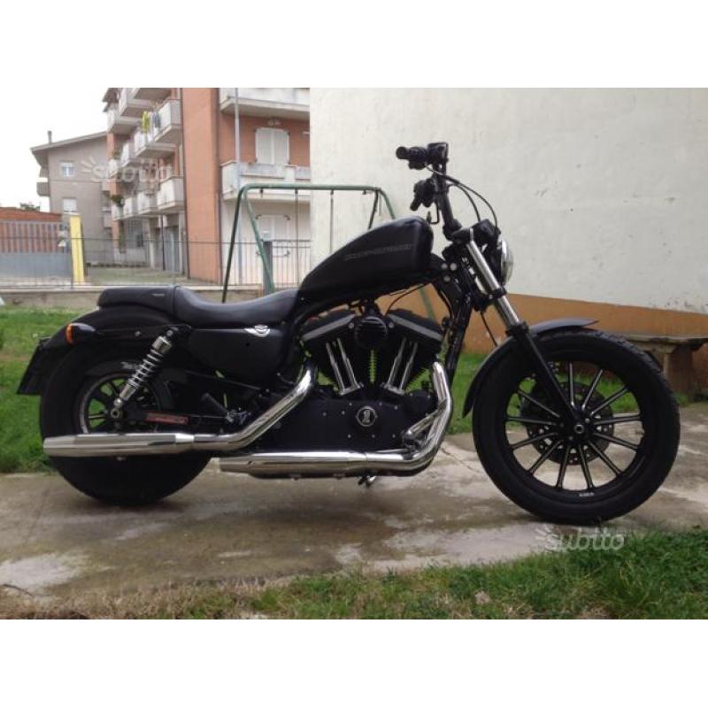 Harley 883