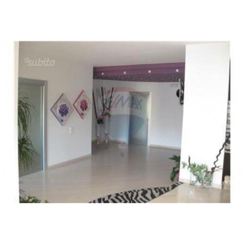 Appartamento a Matera, 6 locali