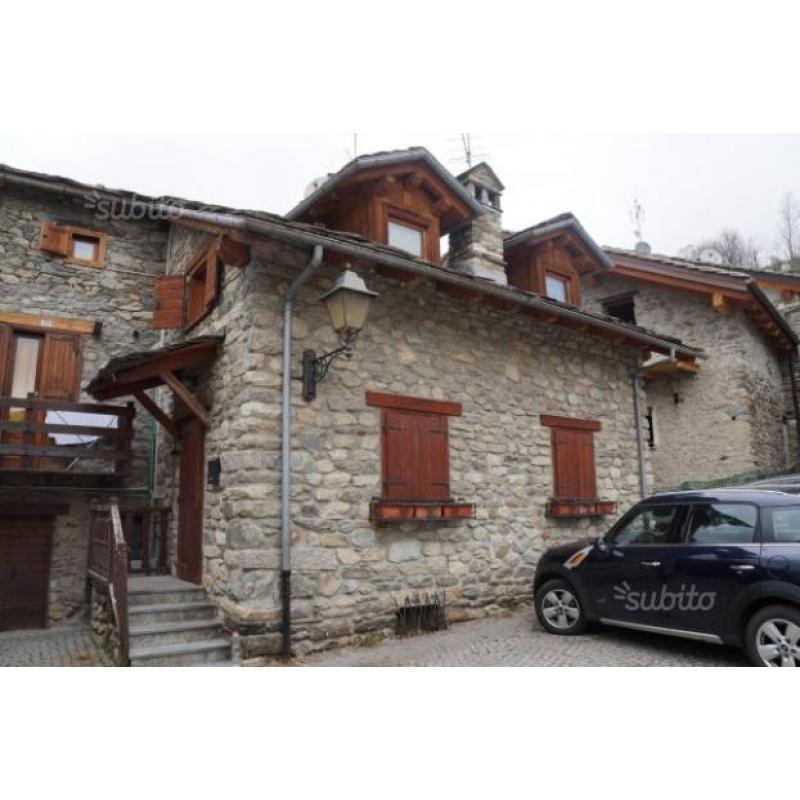 Attico a Roisan, Frazione Massinod 27, 2 locali