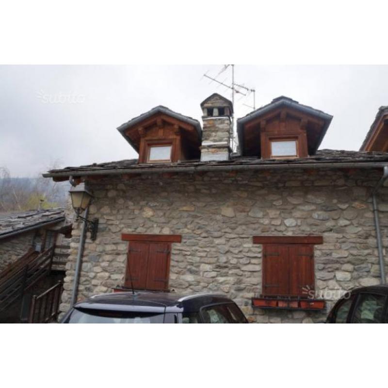 Attico a Roisan, Frazione Massinod 27, 2 locali