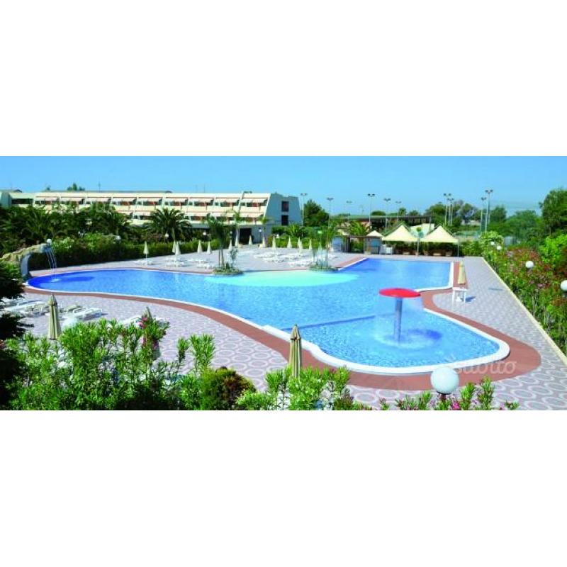 Metaponto Villetta in villaggio Last Minute 18-25