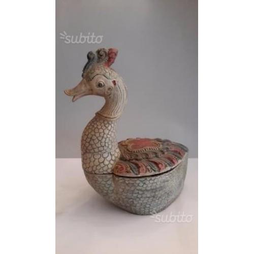 Cigno in legno antico