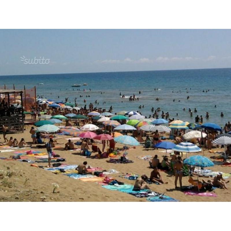 Appartamento con Terrazzo a Pochi Passi dal MARE