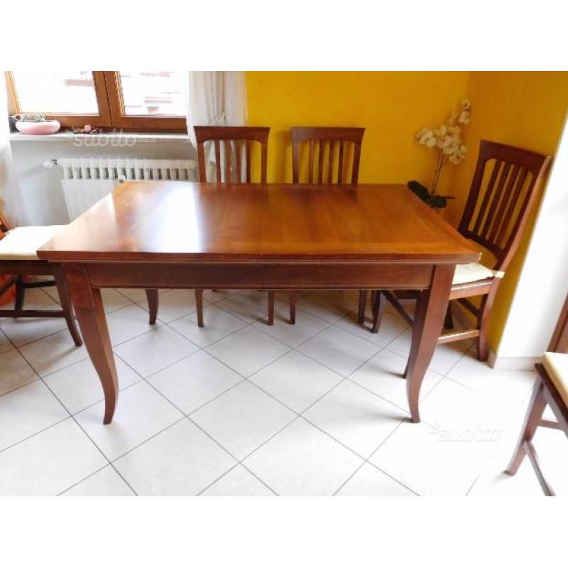 Tavolo in noce