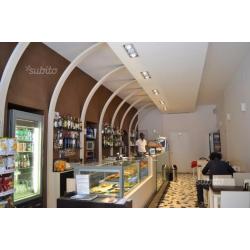 Centralissimo Bar tra Piazza sant'Oronzo e Duomo