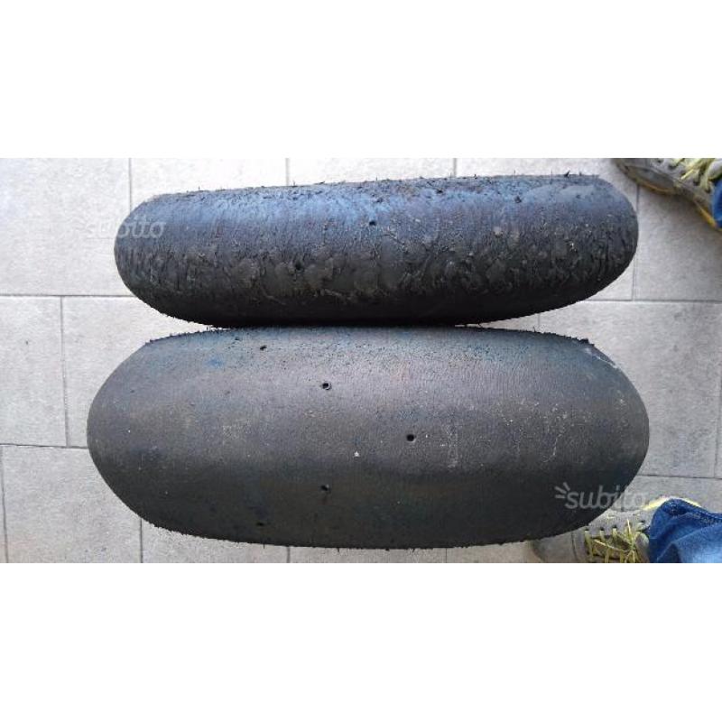 Gomme slick con 30 giri