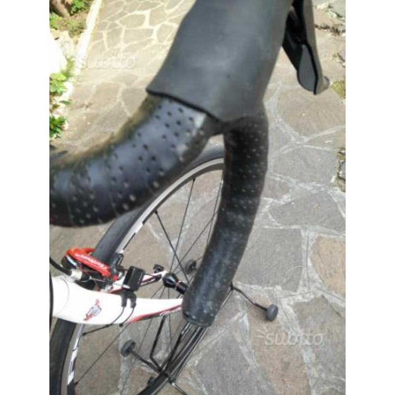 Bicicletta da corsa praticamente nuova