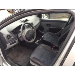 RENAULT Clio 1.4 16V cat 5 porte Confort Dynamiq