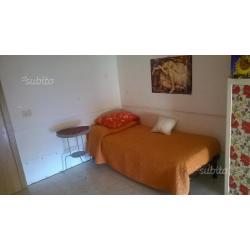 Piazza Bologna singola per ragazza